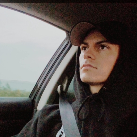 Meet your Posher, Kevin - Picture 1 of 1